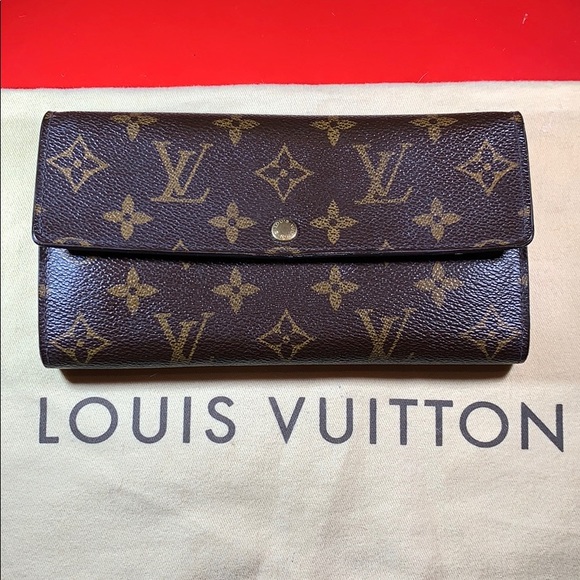 Louis Vuitton Handbags - 🎄LOUIS VUITTON Monogram Sarah Wallet